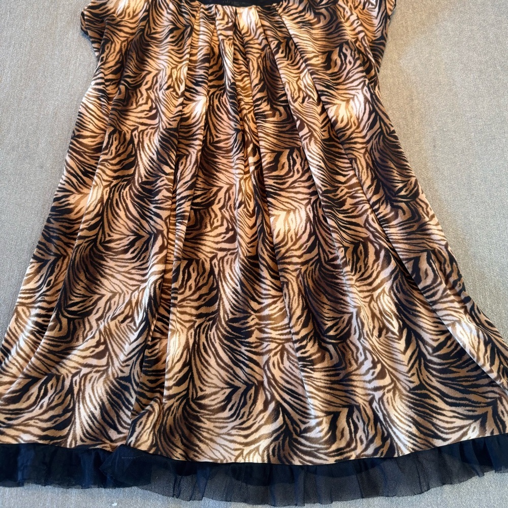 Vintage Studio Donatella Tiger Print Nightie - Picture 3 of 7
